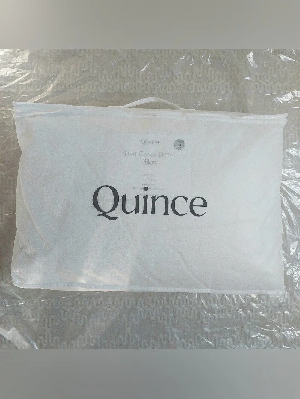 NWOT- Quince Standard White Goose Down Pillow (Medium/ Firm)(P62)